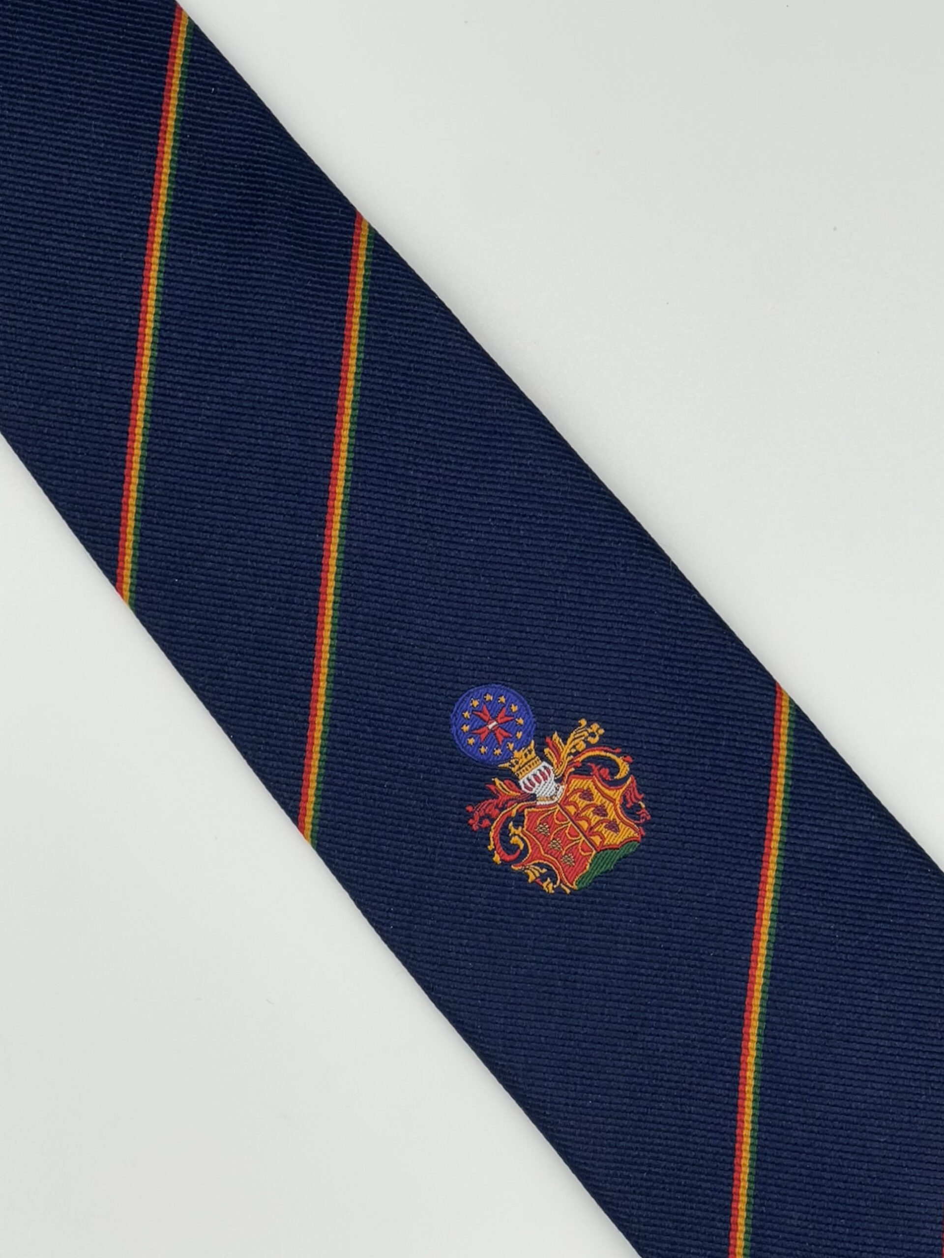 Krawatte Seitlich Schief Fotor 20250910122333